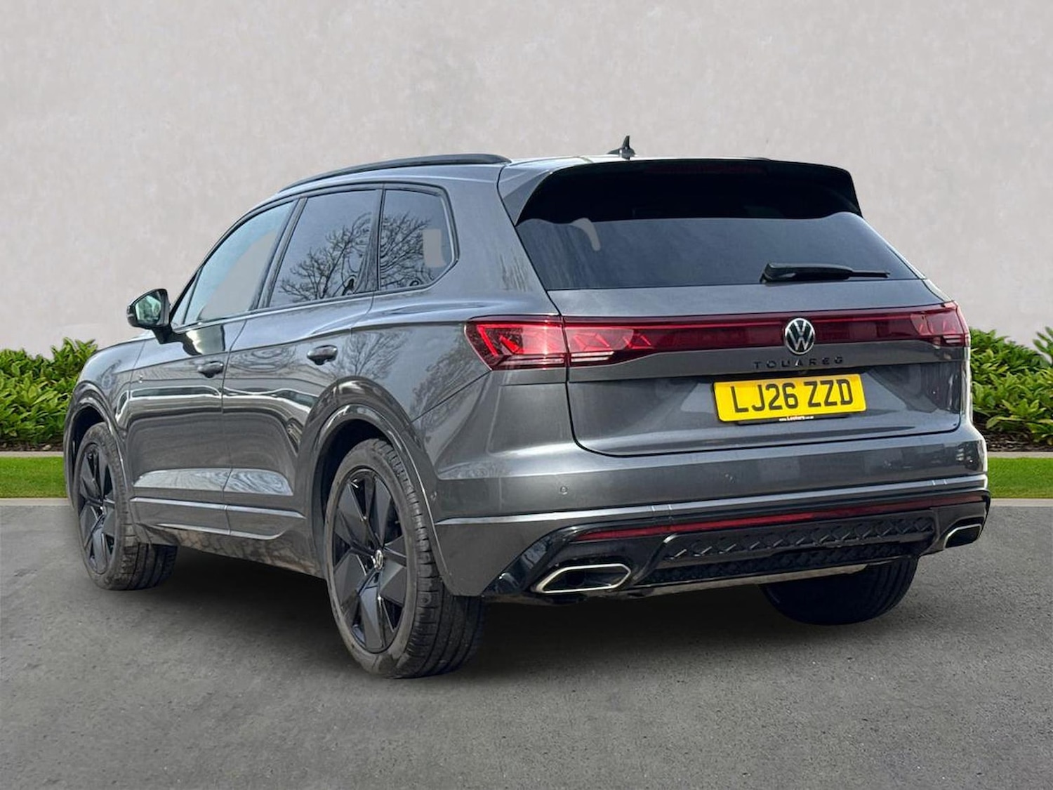 Used Volkswagen Touareg 2026 for sale - 78194074: Photo 2