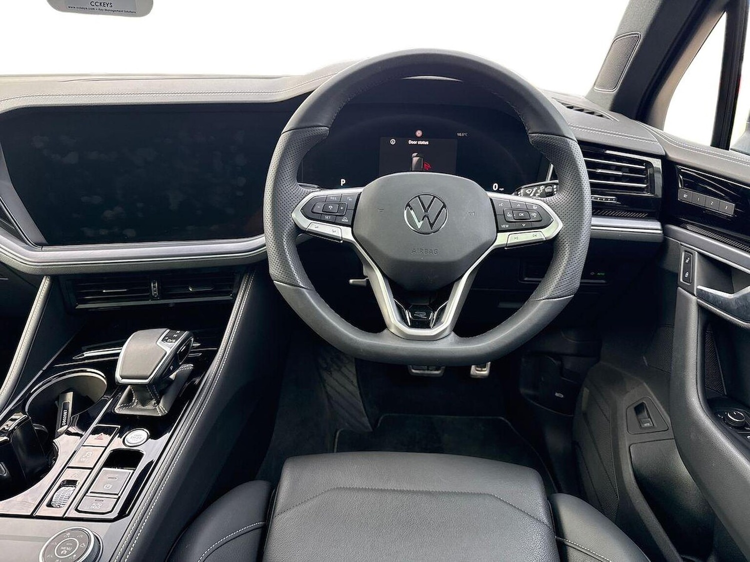 Used Volkswagen Touareg 2026 for sale - 78194074: Photo 9