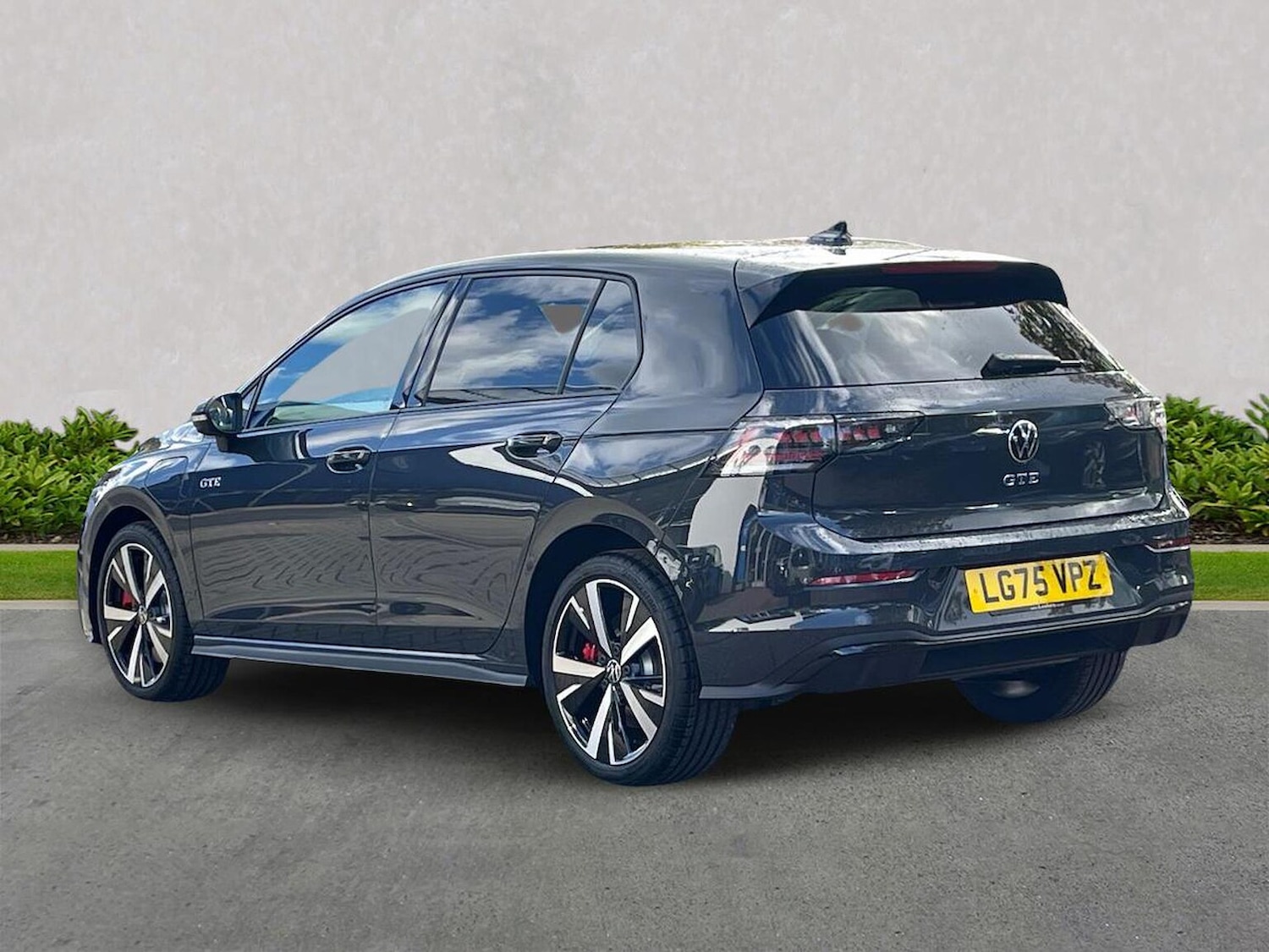 Used Volkswagen Golf 2025 for sale - 76374983: Photo 2