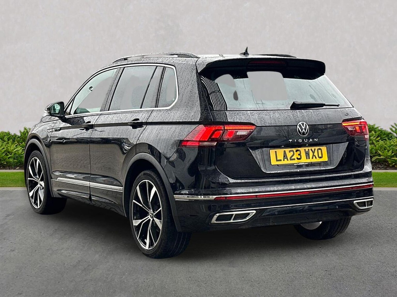 Used Volkswagen Tiguan 2023 for sale - 77688090: Photo 2