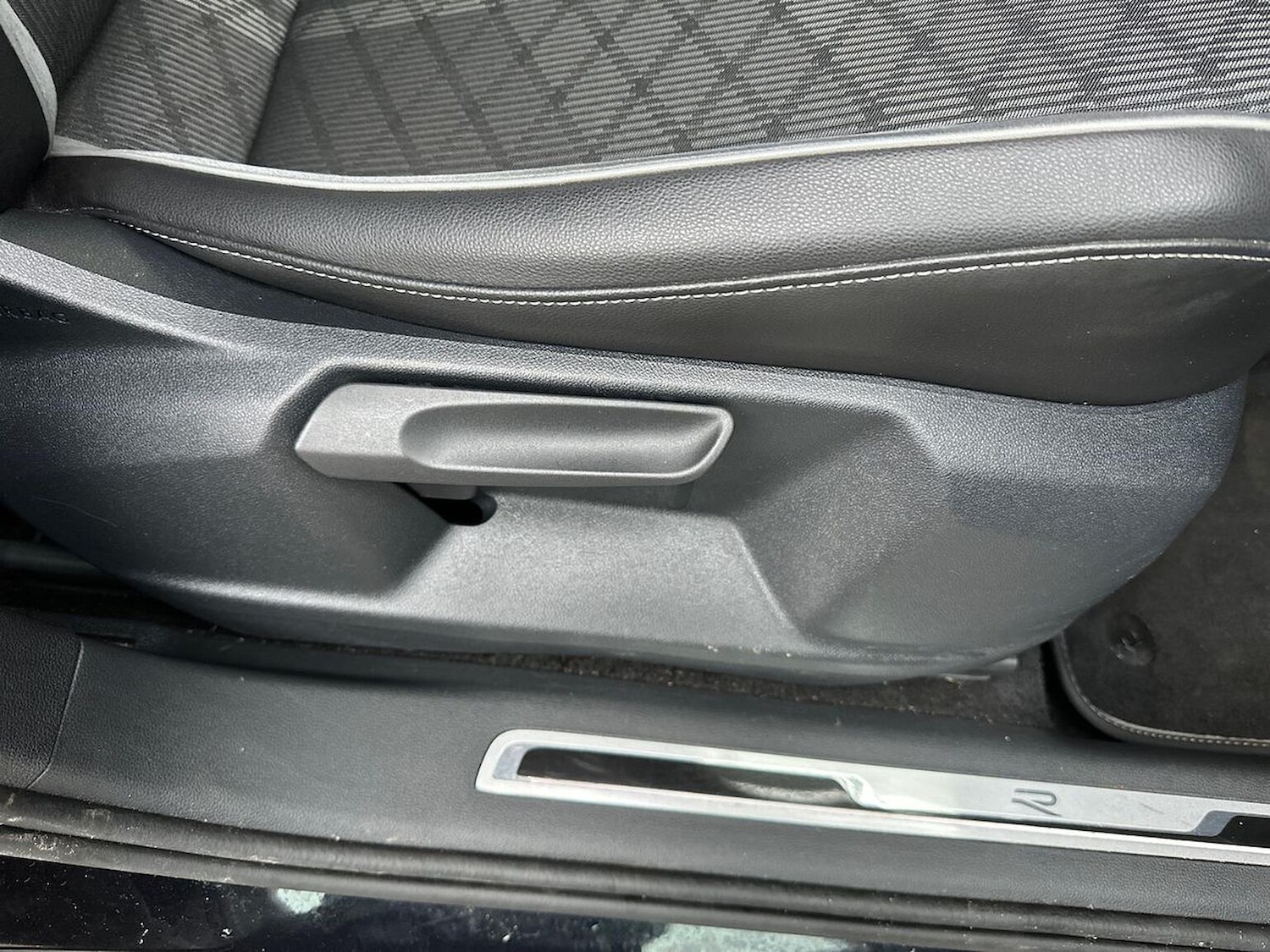 Used Volkswagen Tiguan 2023 for sale - 77688090: Photo 29