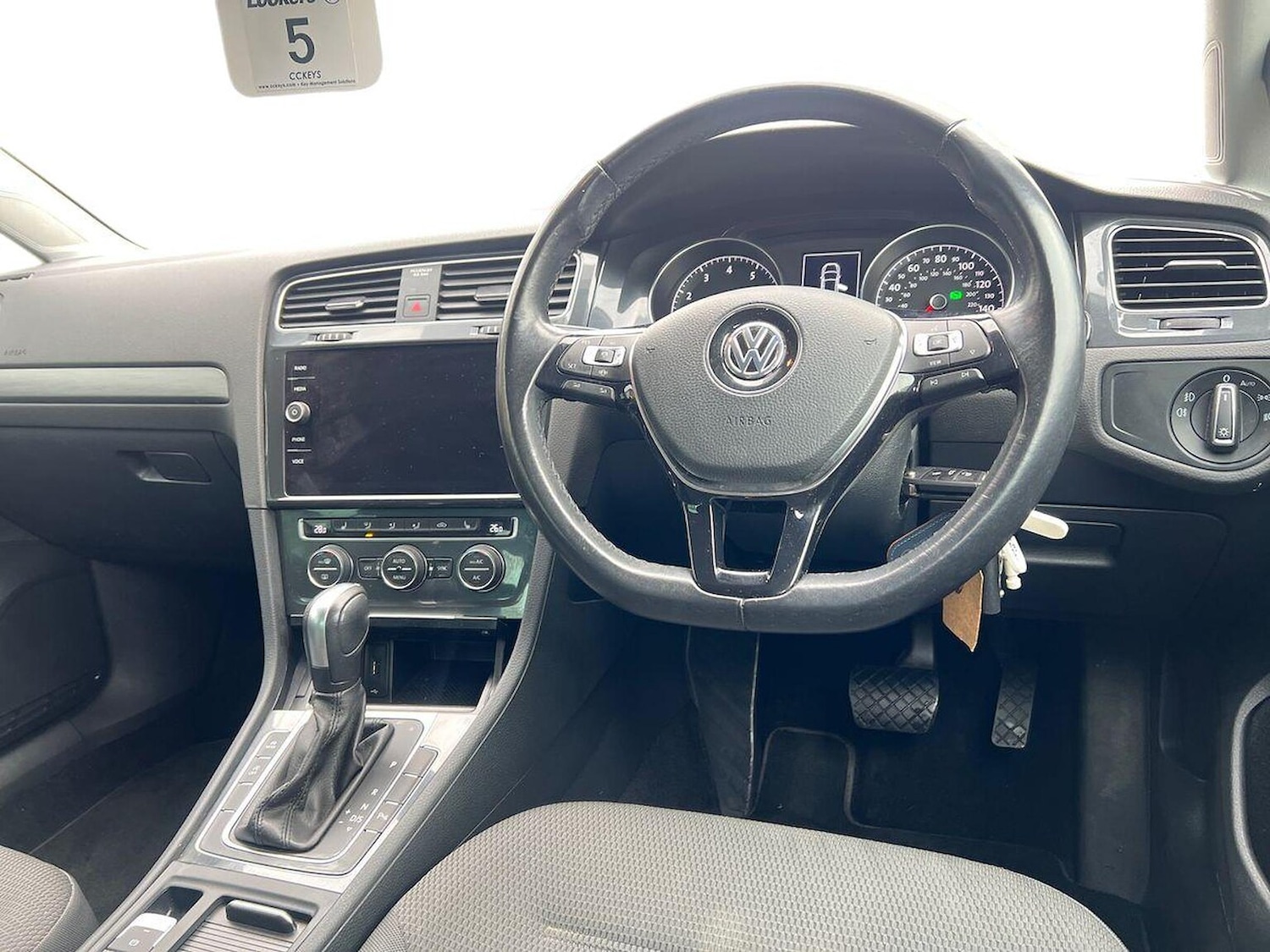 Used Volkswagen Golf 2020 for sale - 76628175: Photo 15