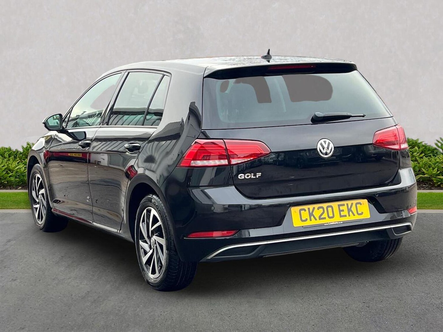 Used Volkswagen Golf 2020 for sale - 76628175: Photo 2