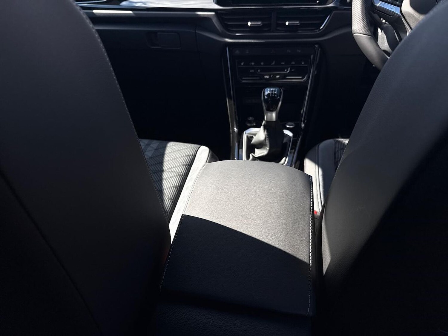 Used Volkswagen T-Roc 2026 for sale - 78194305: Photo 13