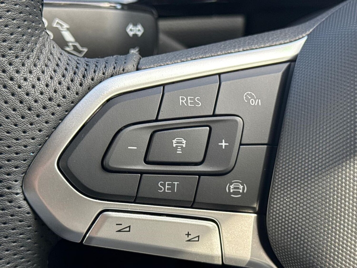 Used Volkswagen T-Roc 2026 for sale - 78194305: Photo 27