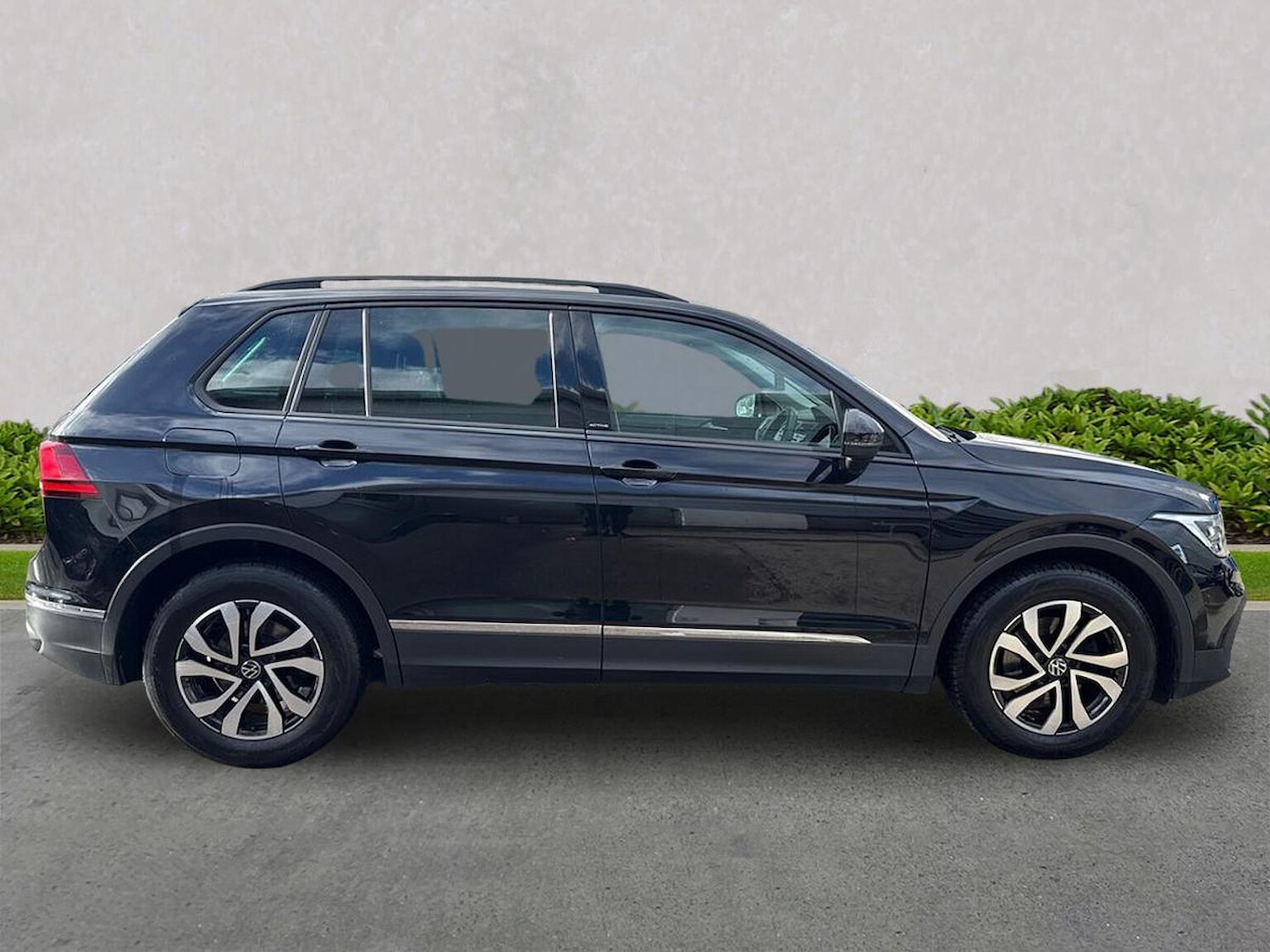 Used Volkswagen Tiguan 2022 for sale - 78060613: Photo 3
