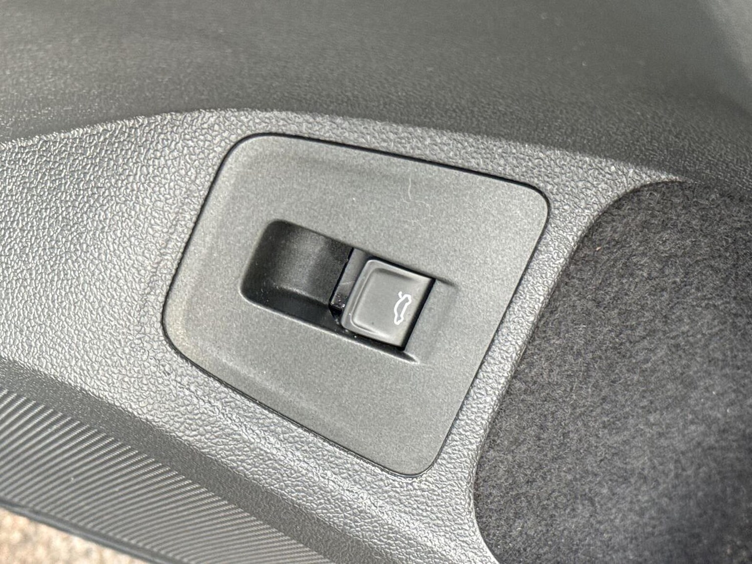 Used Volkswagen Tiguan 2022 for sale - 78060613: Photo 42