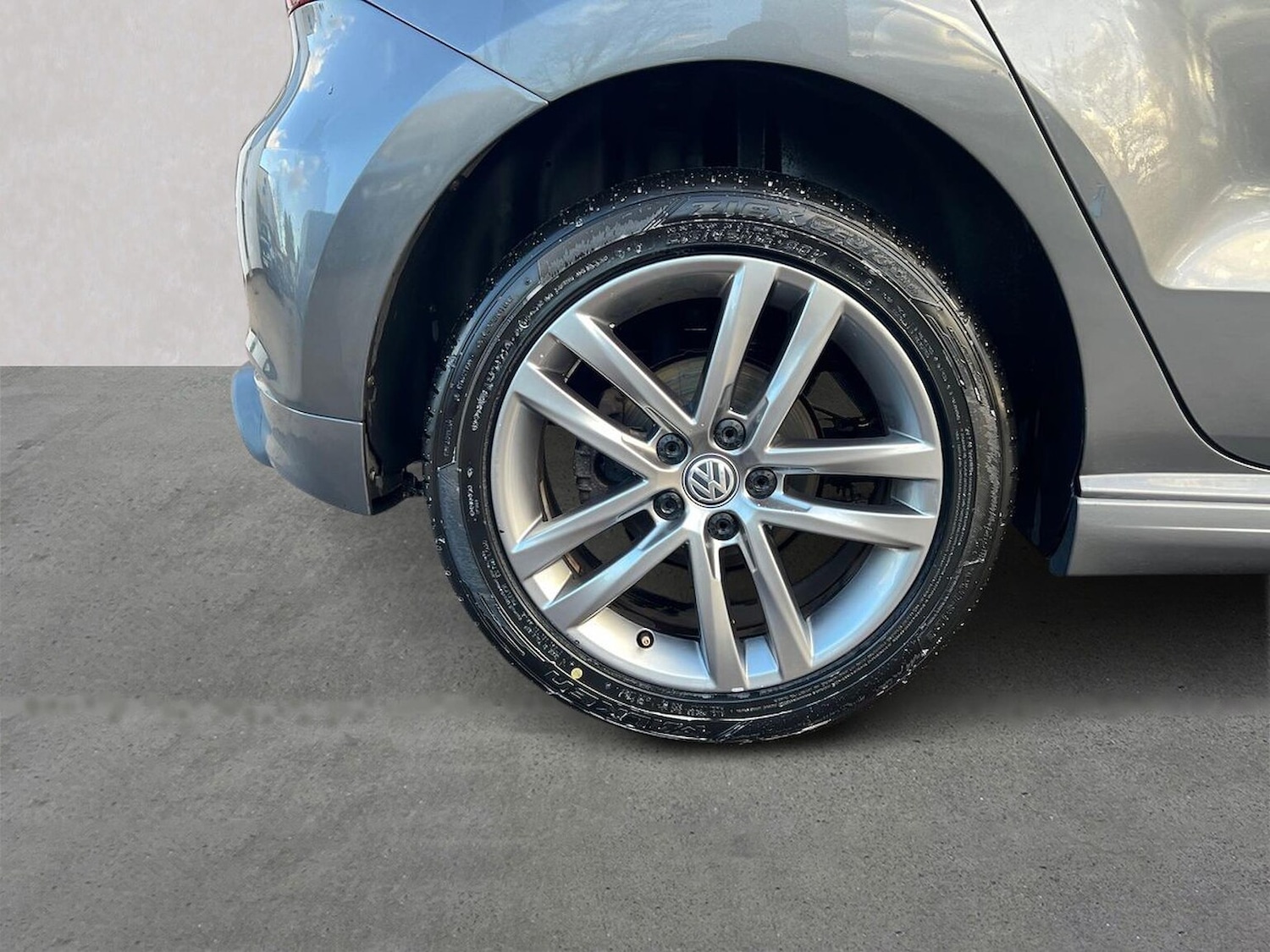 Used Volkswagen Polo 2017 for sale - 76611642: Photo 6