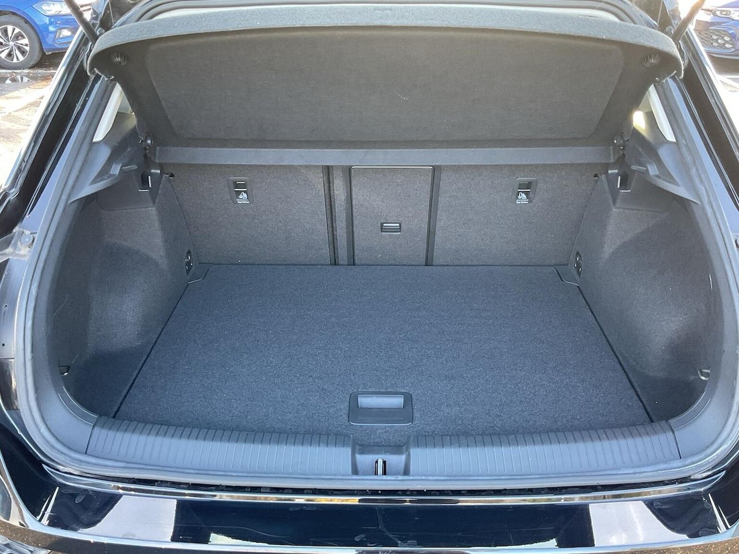 Used Volkswagen T-Roc 2018 for sale - 76650219: Photo 17