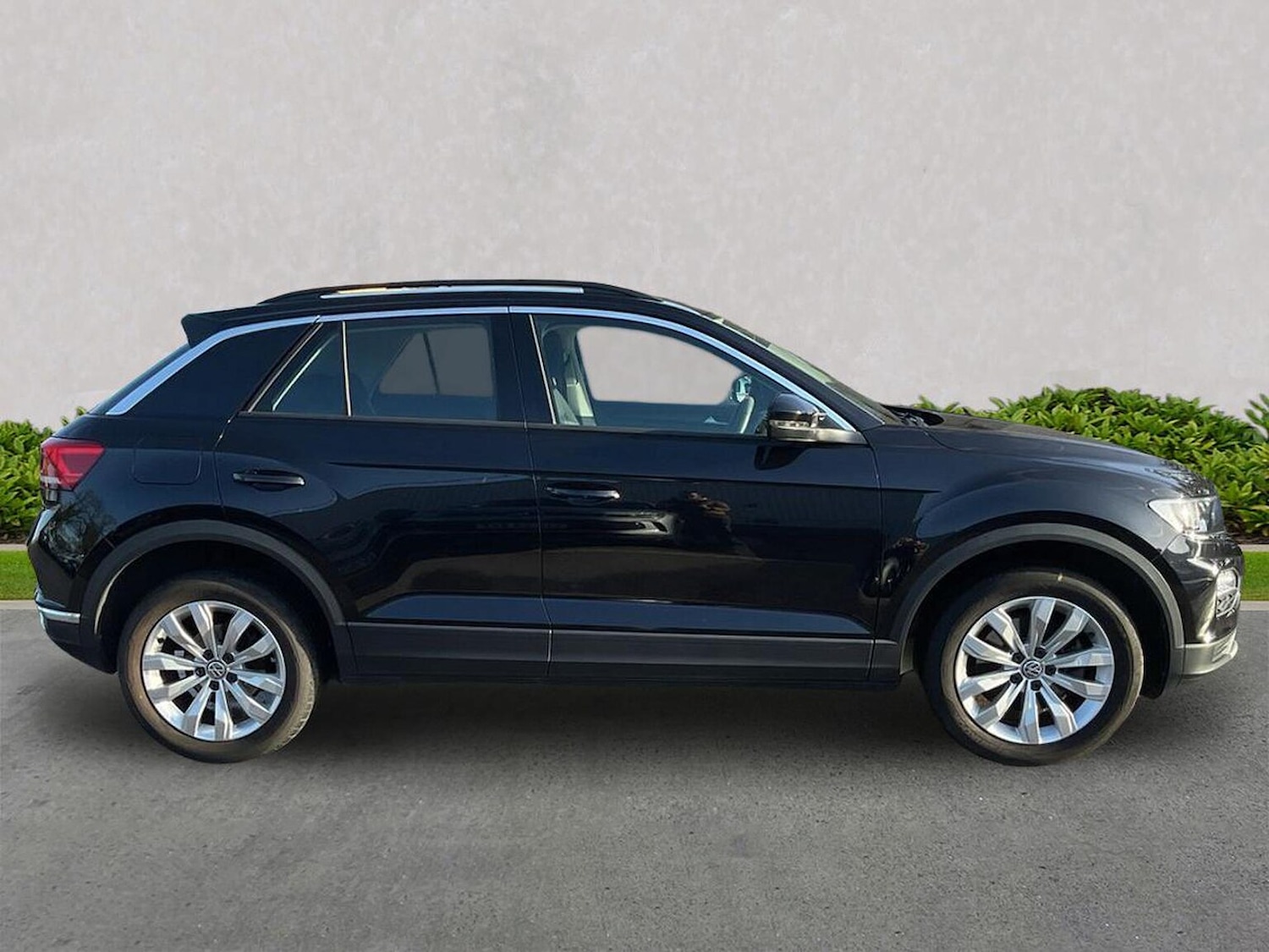 Used Volkswagen T-Roc 2018 for sale - 76650219: Photo 3
