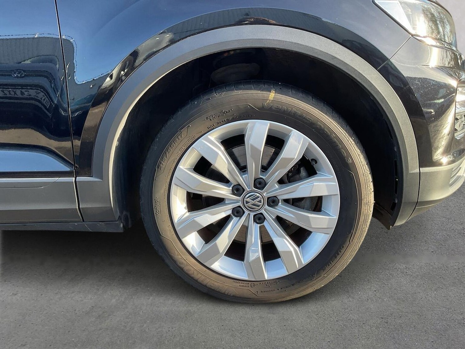 Used Volkswagen T-Roc 2018 for sale - 76650219: Photo 6