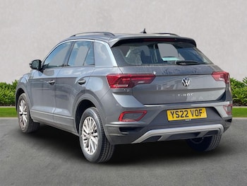 Used Volkswagen T-Roc 2022 for sale - 75674448: Photo
