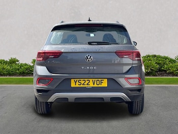 Used Volkswagen T-Roc 2022 for sale - 75674448: Photo