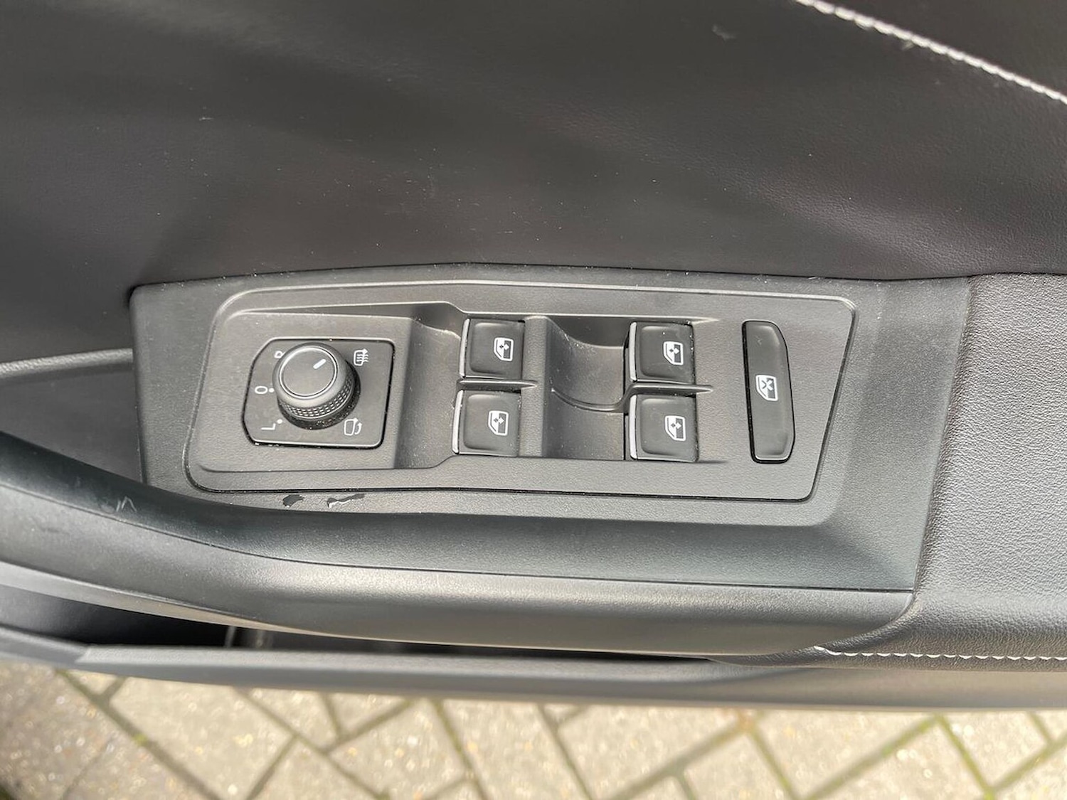 Used Volkswagen T-Roc 2022 for sale - 77085542: Photo 23