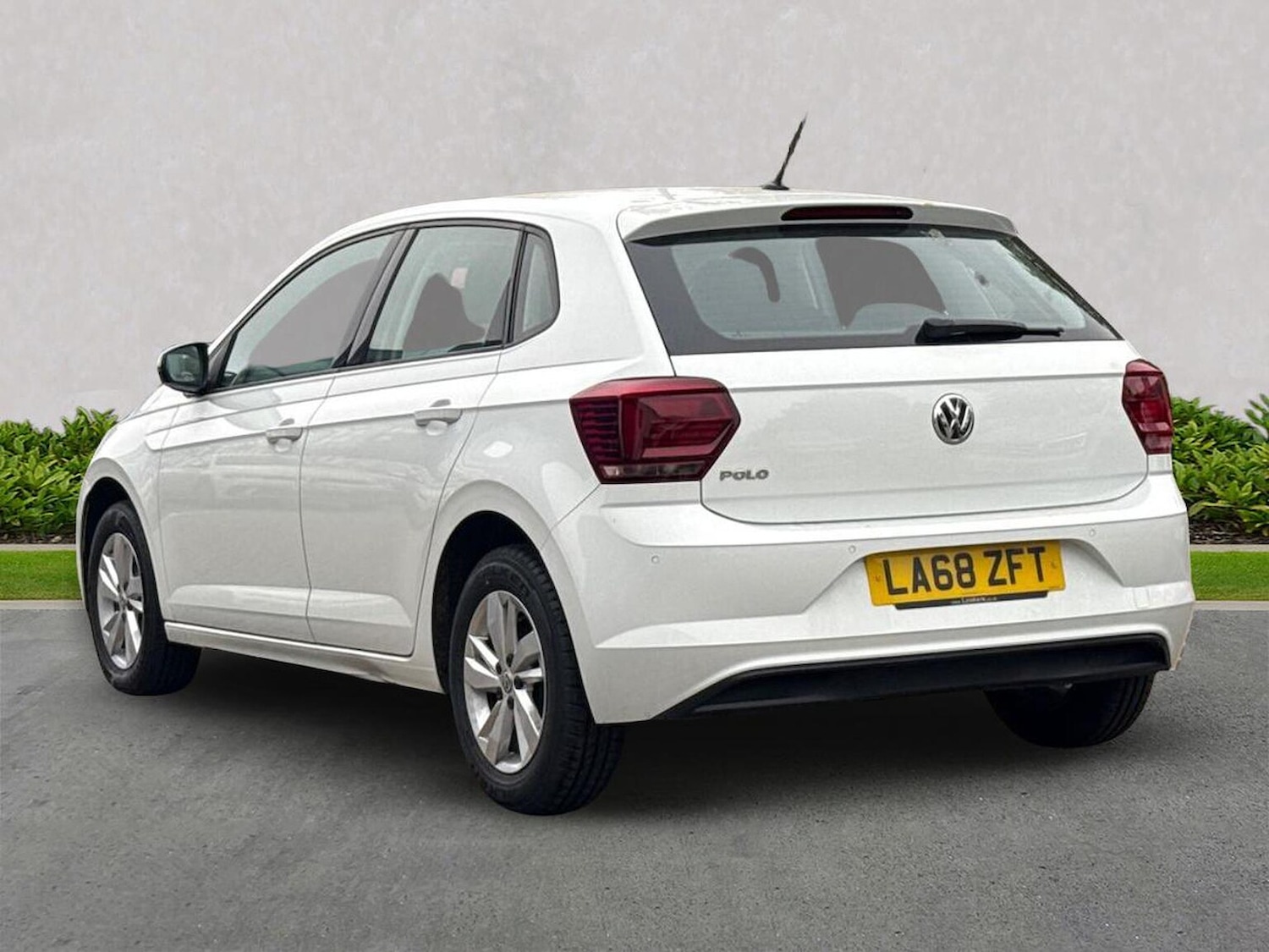 Used Volkswagen Polo 2019 for sale - 76263254: Photo 2