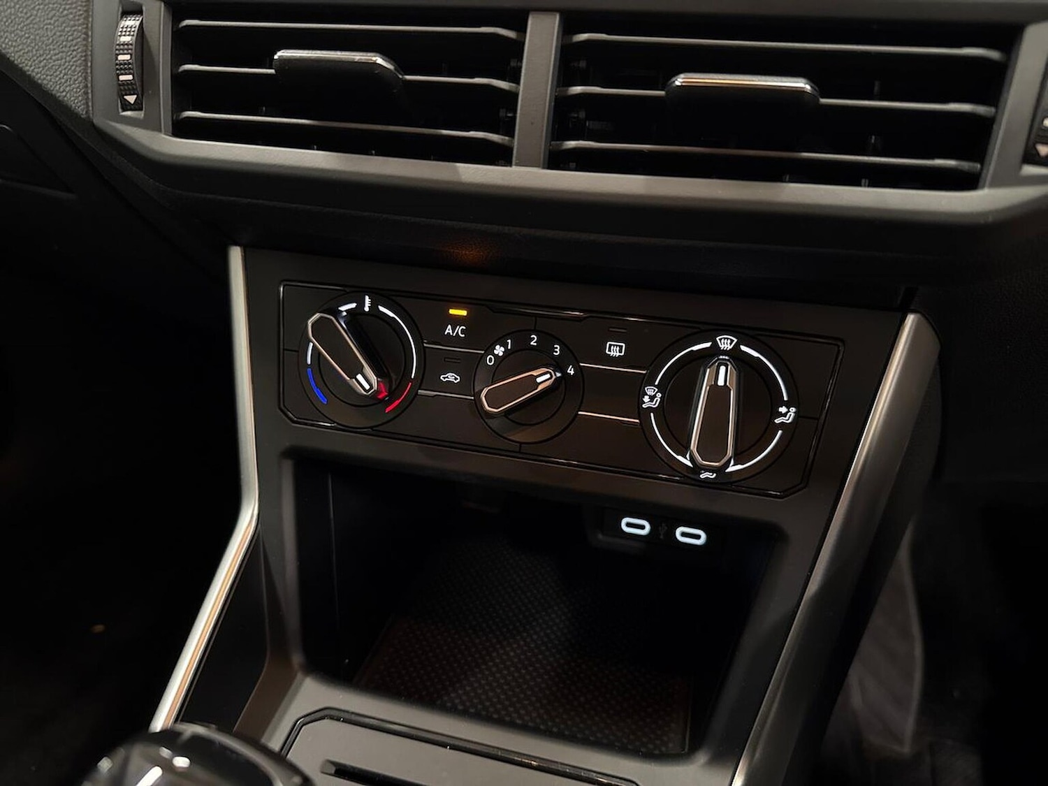 Used Volkswagen Polo 2023 for sale - 76650233: Photo 12