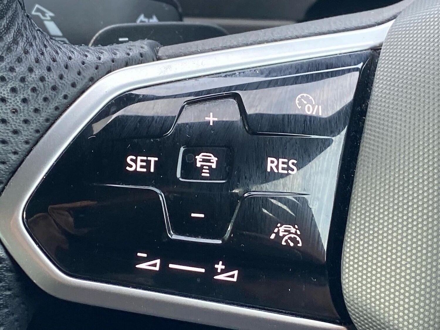 Used Volkswagen Tiguan 2023 for sale - 78193905: Photo 27