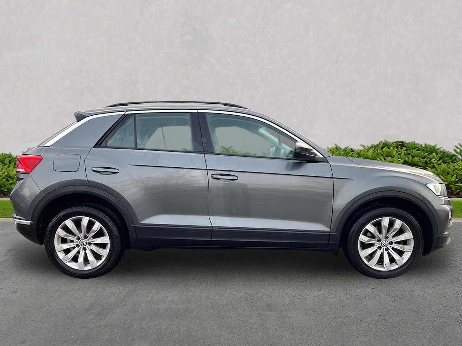 Used Volkswagen T-Roc 2018 for sale - 76725853: Photo 3
