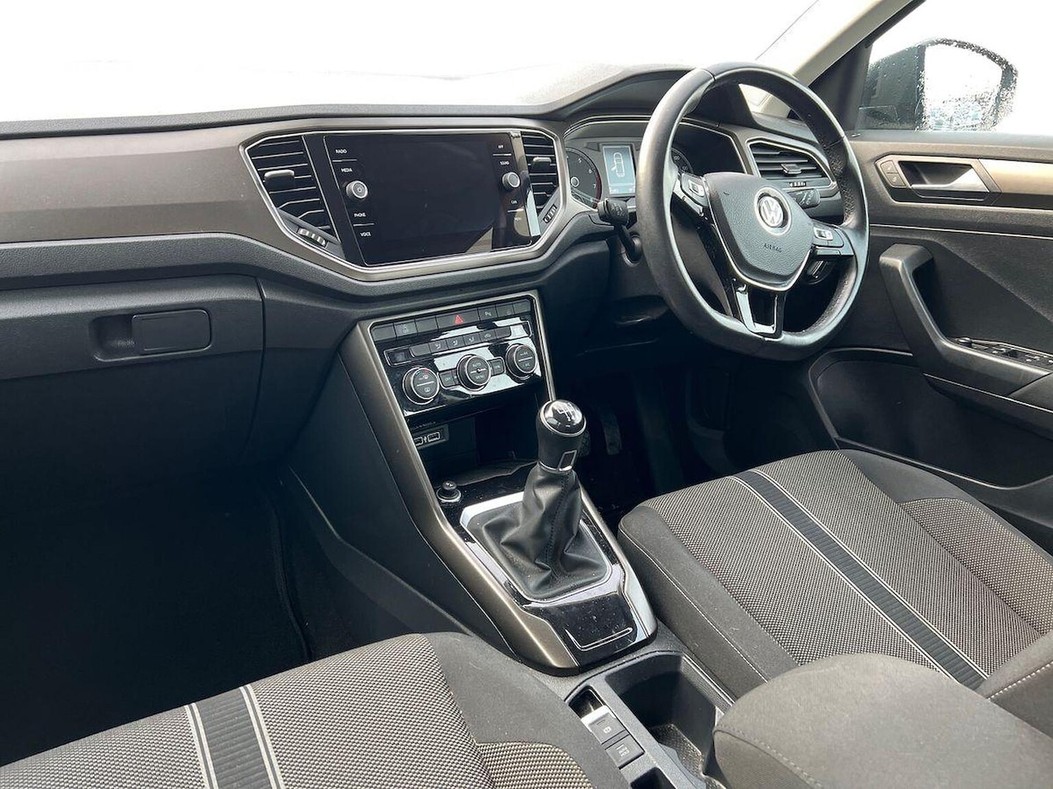 Used Volkswagen T-Roc 2018 for sale - 76725853: Photo 7