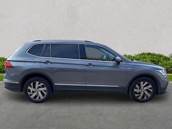 Used Volkswagen Tiguan Allspace 2023 for sale - 75907211: Photo