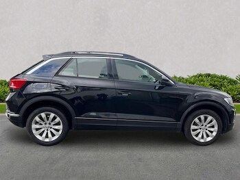 Used Volkswagen T-Roc 2018 for sale - 75907554: Photo