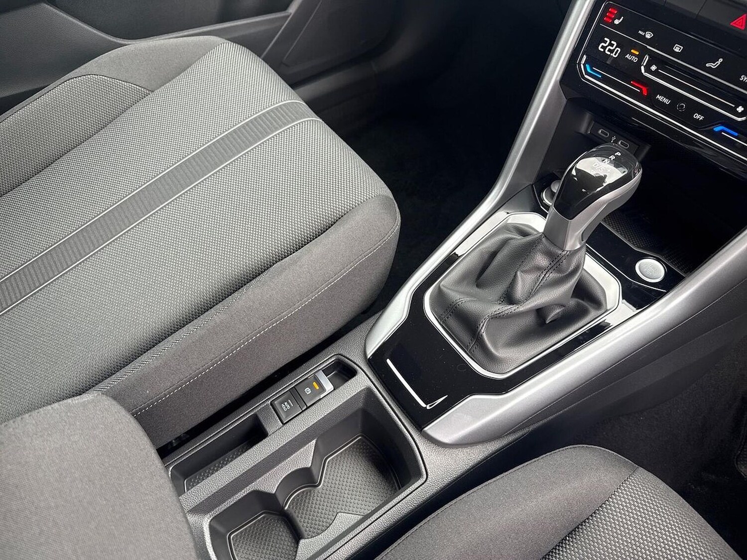 Used Volkswagen T-Roc 2025 for sale - 76027523: Photo 13