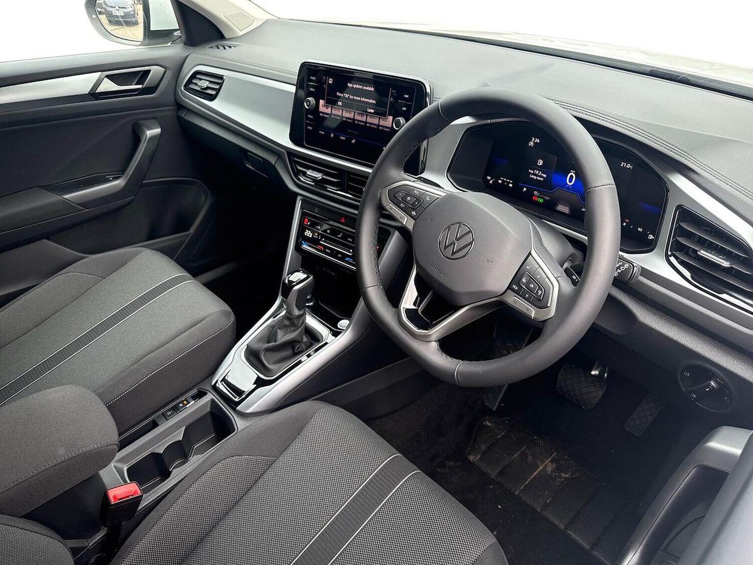 Used Volkswagen T-Roc 2025 for sale - 76027523: Photo 15