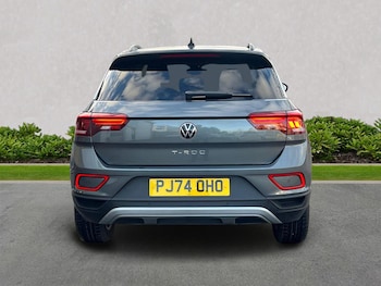 Used Volkswagen T-Roc 2024 for sale - 76403462: Photo