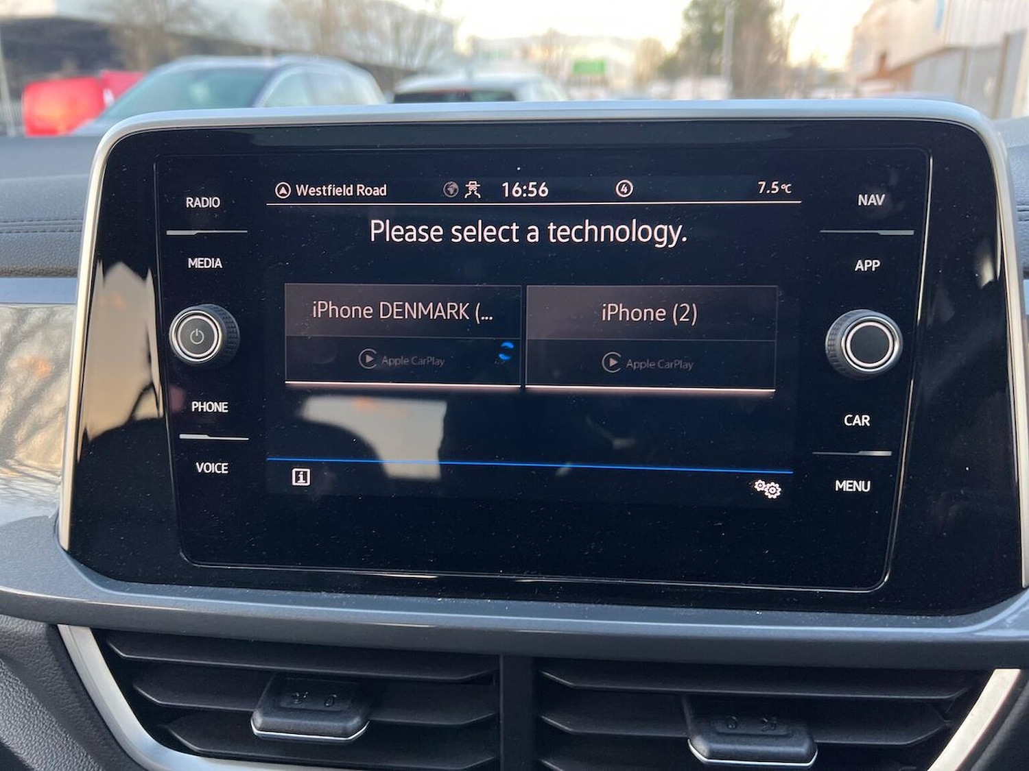 Used Volkswagen T-Roc 2023 for sale - 76611598: Photo 11