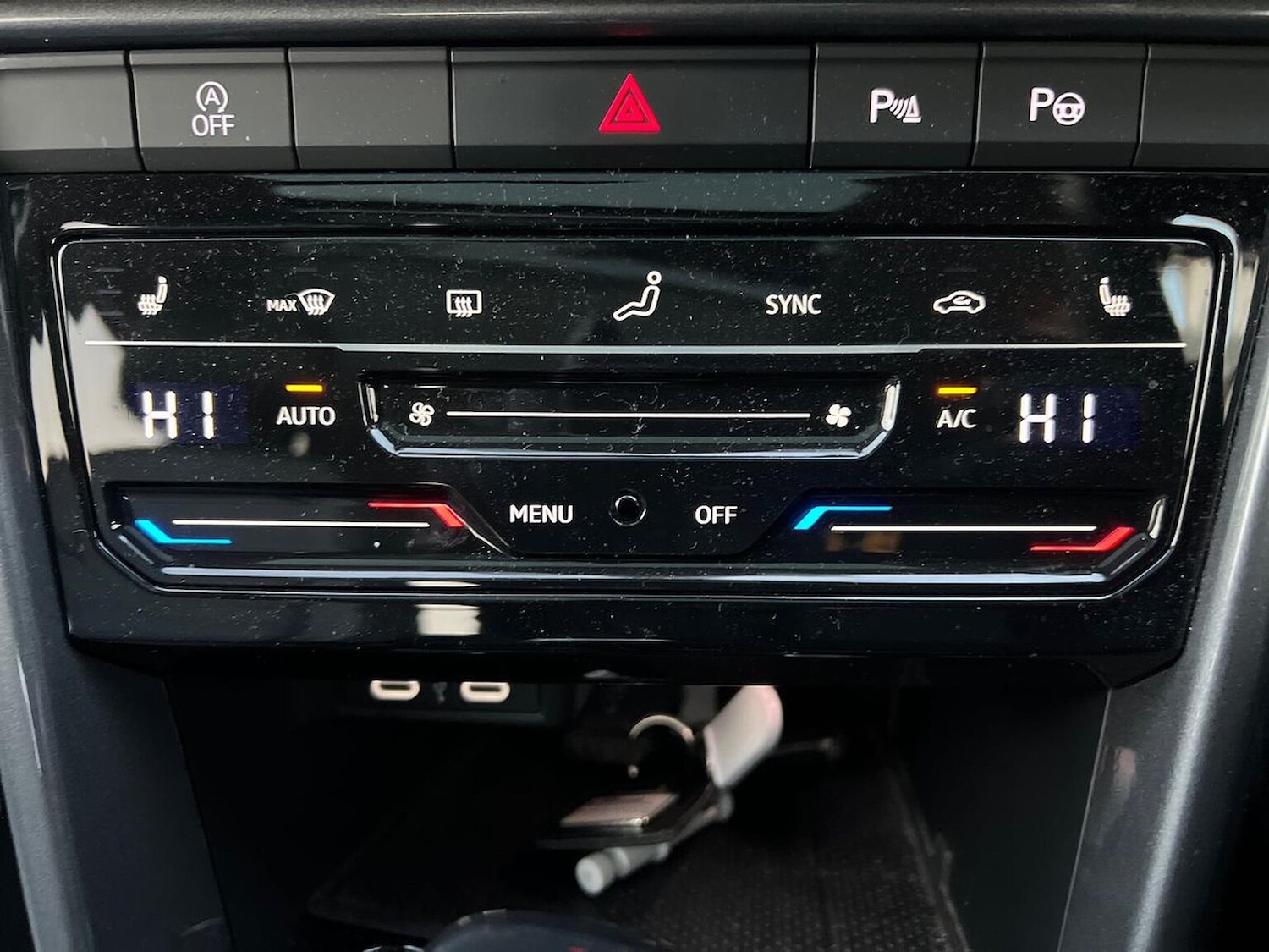 Used Volkswagen T-Roc 2023 for sale - 76611598: Photo 12