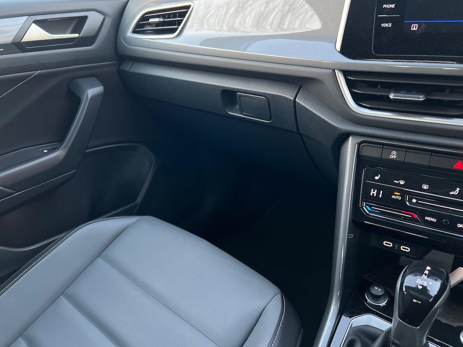 Used Volkswagen T-Roc 2023 for sale - 76611598: Photo 13