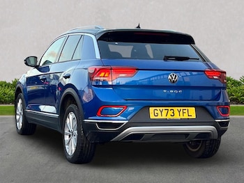 Used Volkswagen T-Roc 2023 for sale - 76611598: Photo