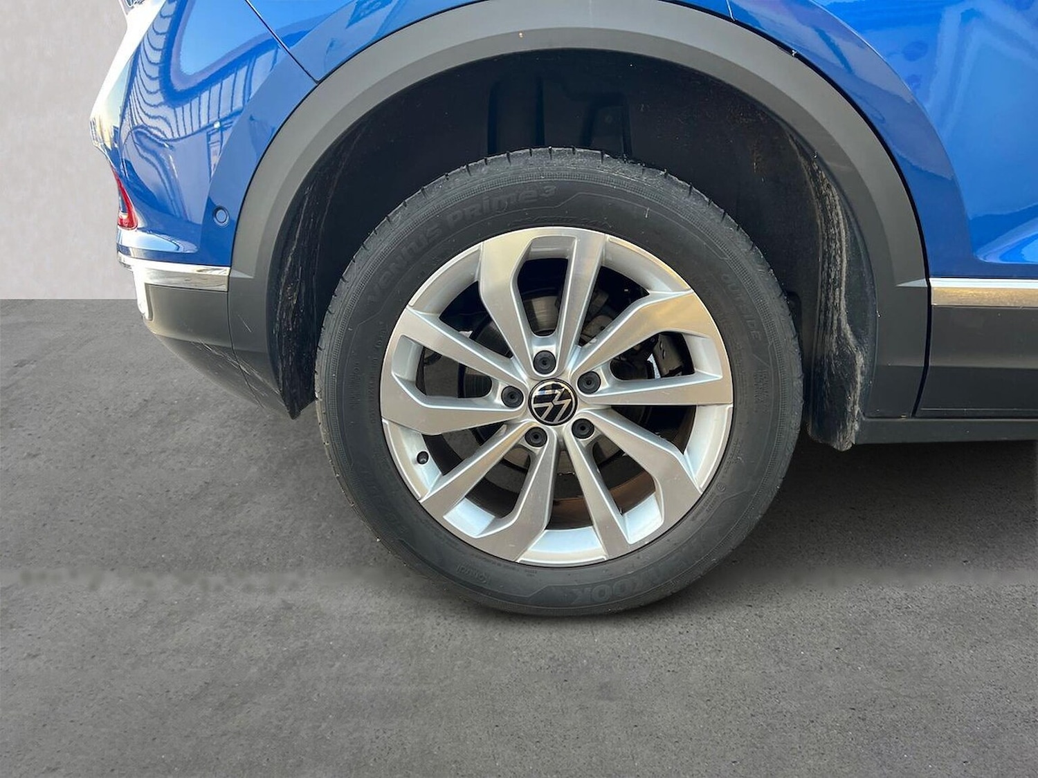 Used Volkswagen T-Roc 2023 for sale - 76611598: Photo 6