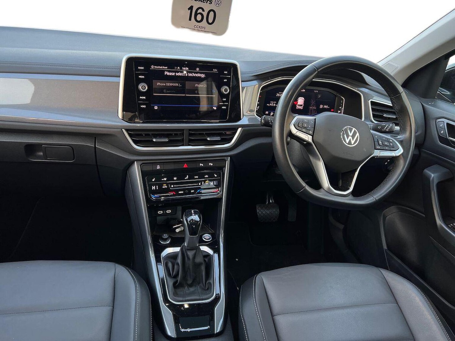 Used Volkswagen T-Roc 2023 for sale - 76611598: Photo 8