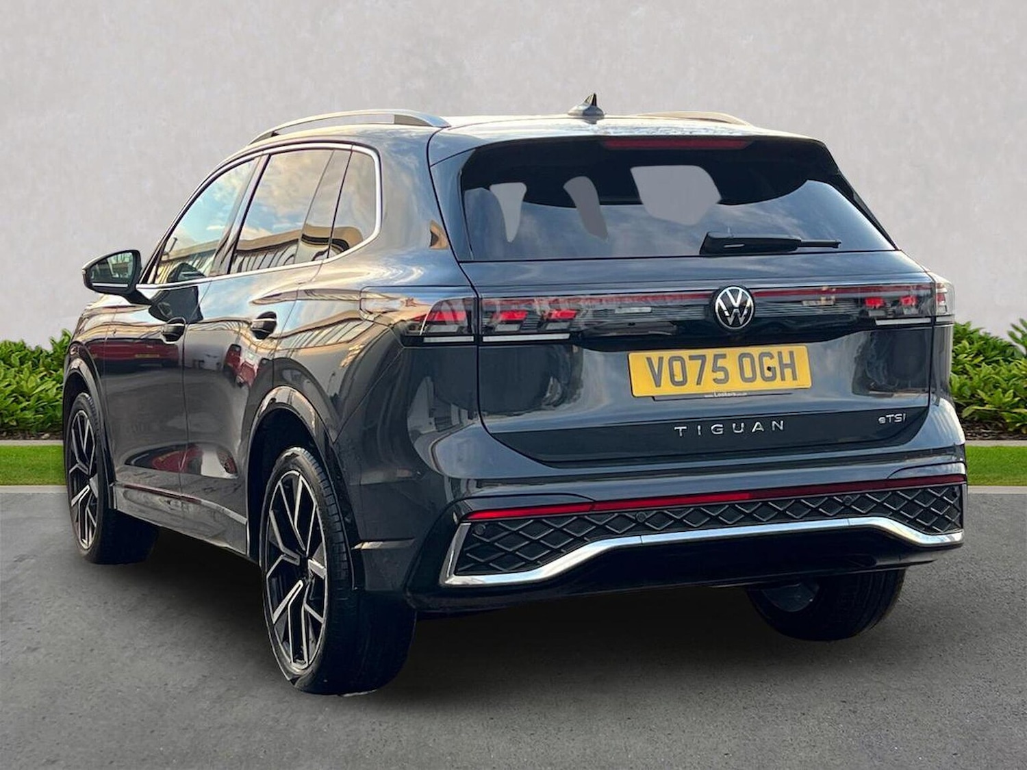 Used Volkswagen Tiguan 2025 for sale - 76490598: Photo 2