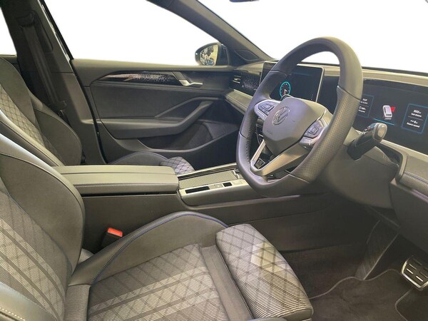 Used Volkswagen Passat 2025 for sale - 76187105: Photo 15