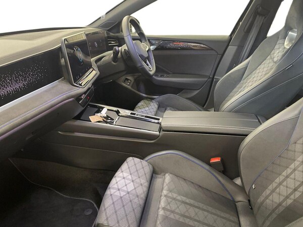Used Volkswagen Passat 2025 for sale - 76187105: Photo 7
