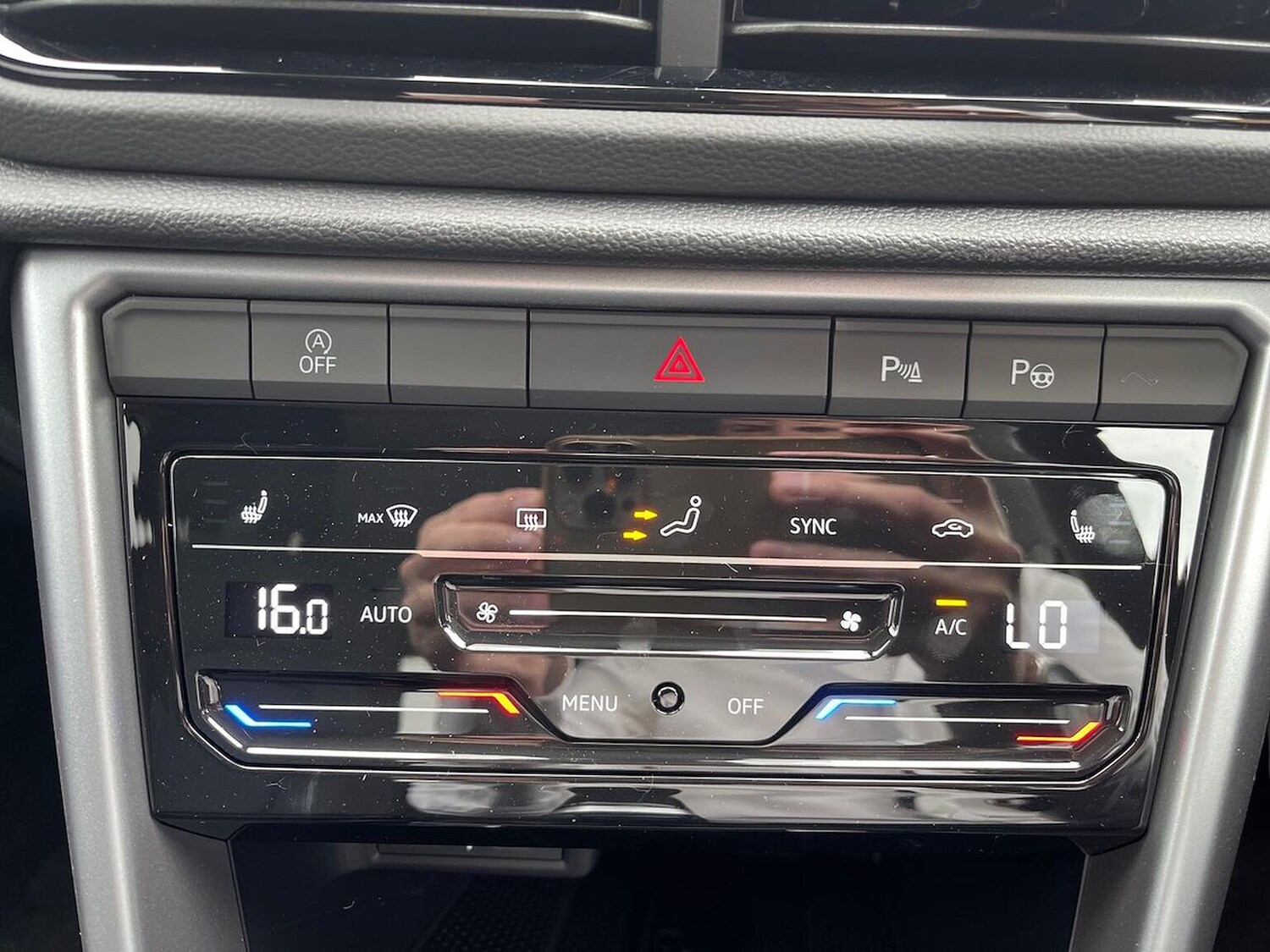 Used Volkswagen T-Roc 2025 for sale - 76027525: Photo 12