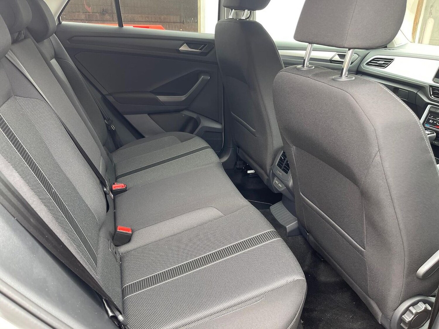 Used Volkswagen T-Roc 2025 for sale - 76027525: Photo 16