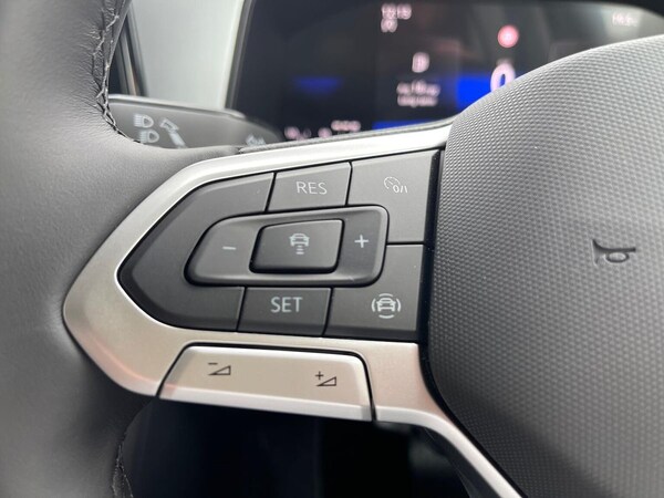 Used Volkswagen T-Roc 2025 for sale - 76027525: Photo 24