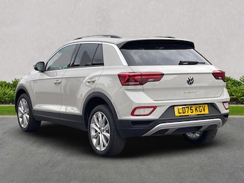 Used Volkswagen T-Roc 2025 for sale - 76027525: Photo