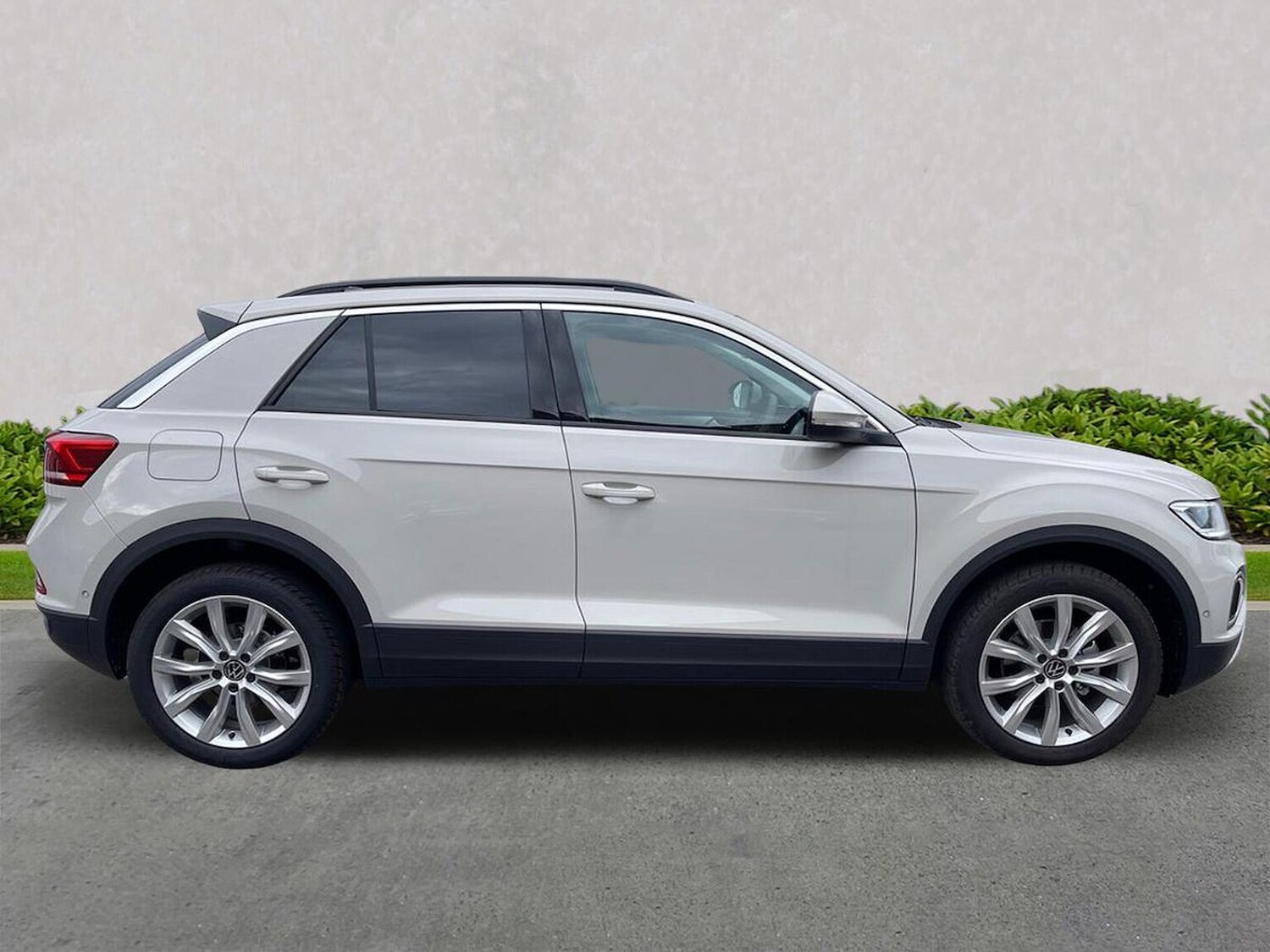 Used Volkswagen T-Roc 2025 for sale - 76027525: Photo 3