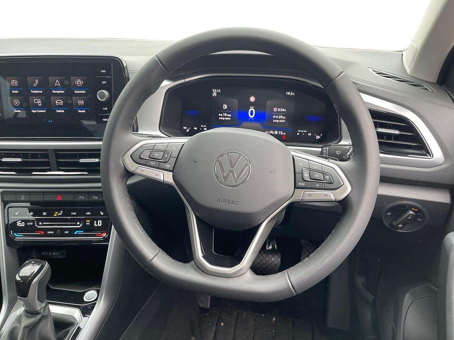 Used Volkswagen T-Roc 2025 for sale - 76027525: Photo 9