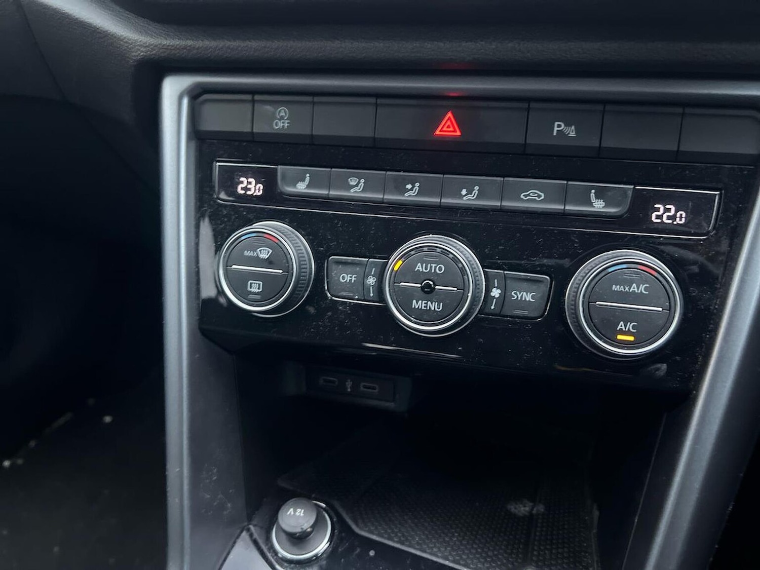 Used Volkswagen T-Roc 2022 for sale - 76860069: Photo 12