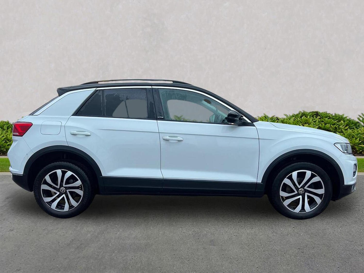 Used Volkswagen T-Roc 2022 for sale - 76860069: Photo 3