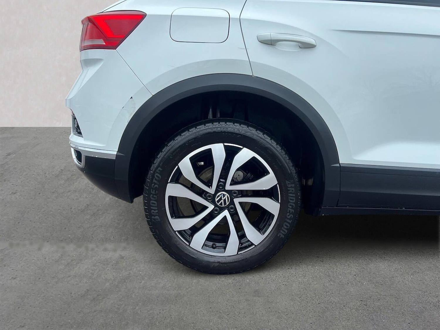 Used Volkswagen T-Roc 2022 for sale - 76860069: Photo 6