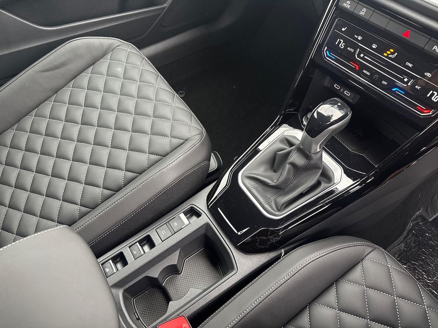 Used Volkswagen T-Roc 2025 for sale - 76263261: Photo 13