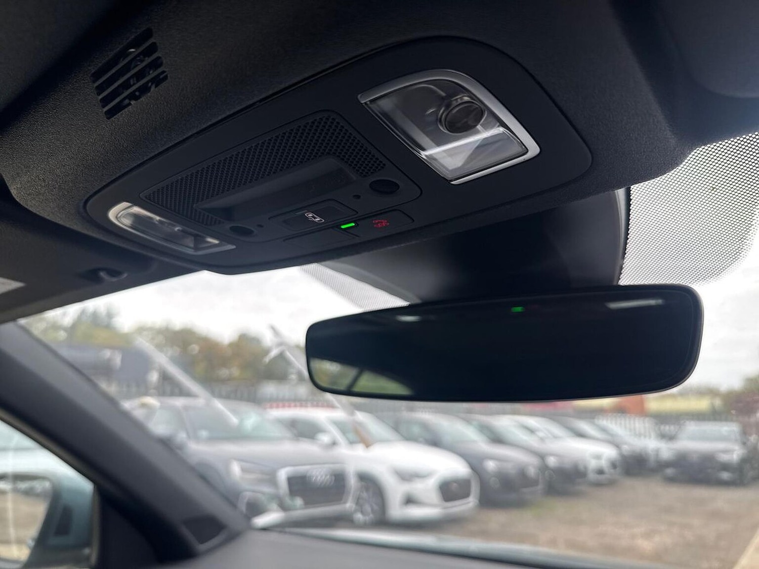 Used Volkswagen T-Roc 2025 for sale - 76263261: Photo 14