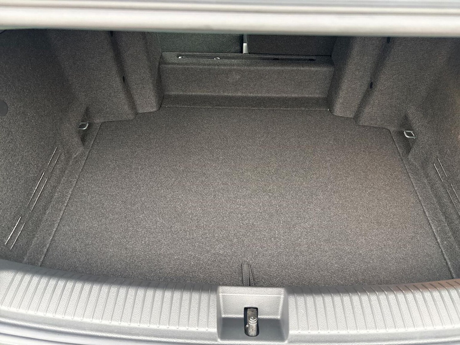 Used Volkswagen T-Roc 2025 for sale - 76263261: Photo 17