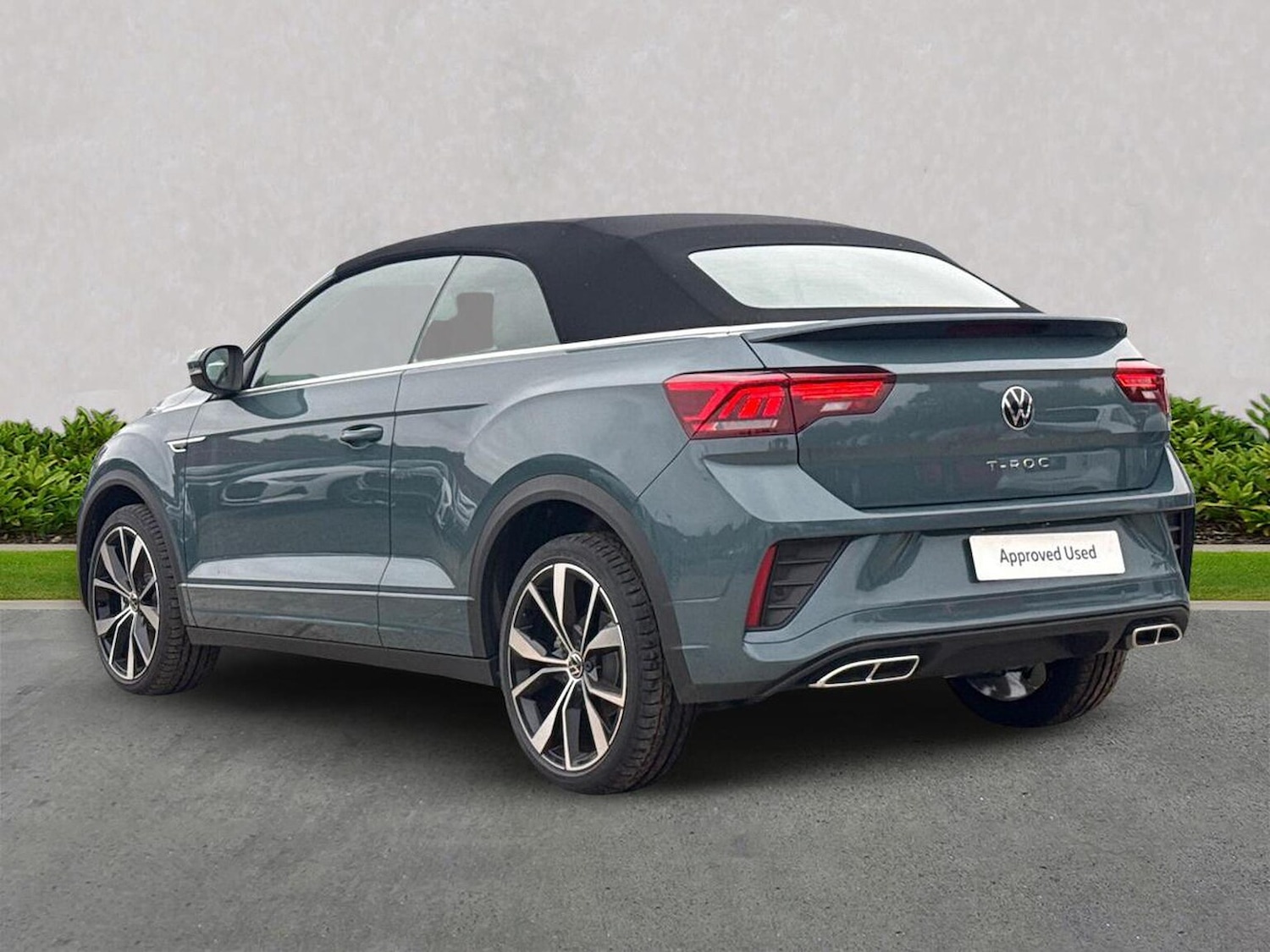 Used Volkswagen T-Roc 2025 for sale - 76263261: Photo 2